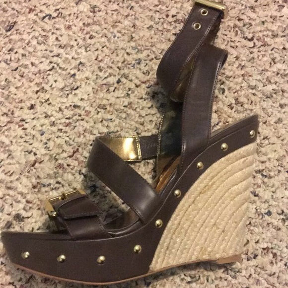 Brown Heels by Guess - Picture 7 of 8